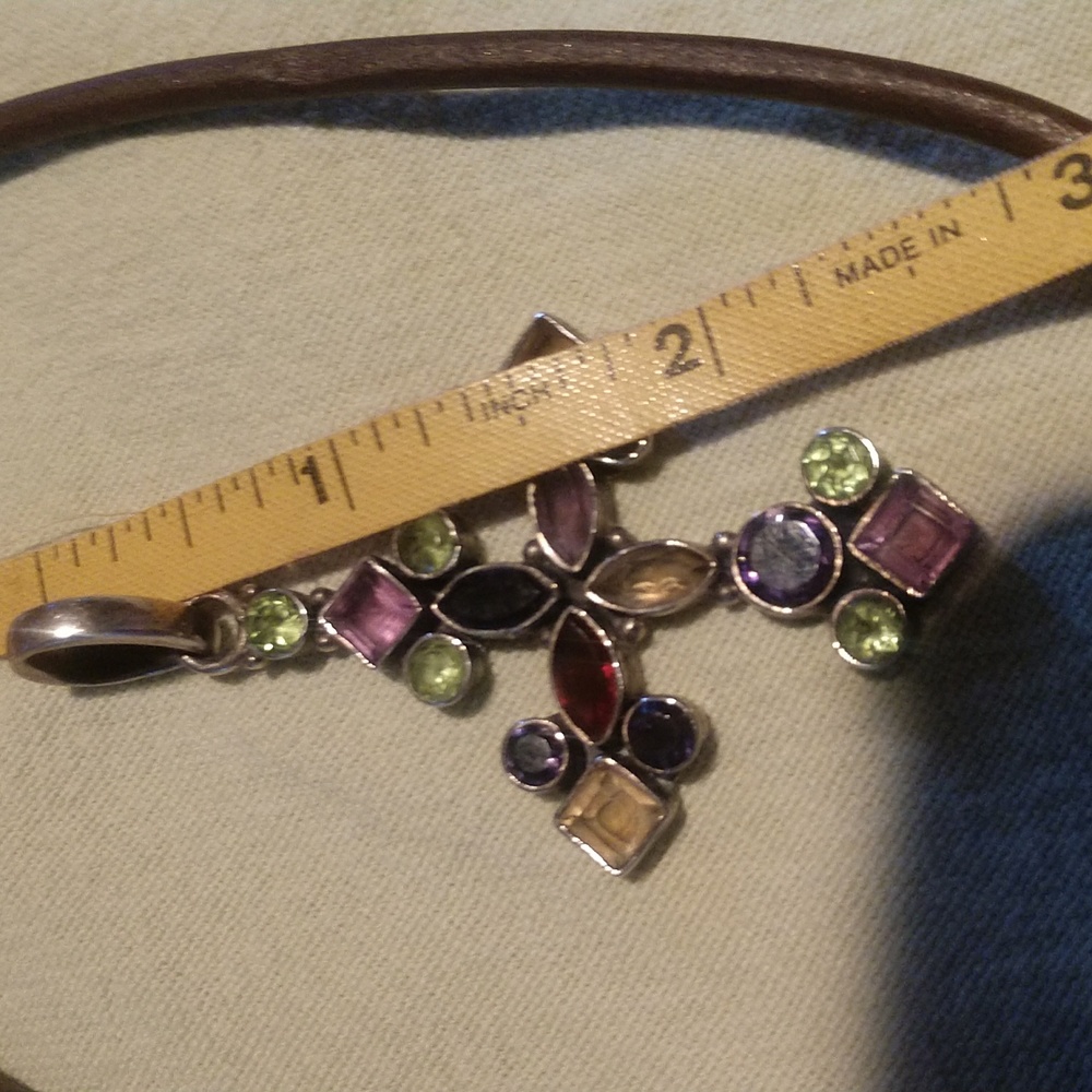 Gemstone cross necklace - Picture 15 of 16